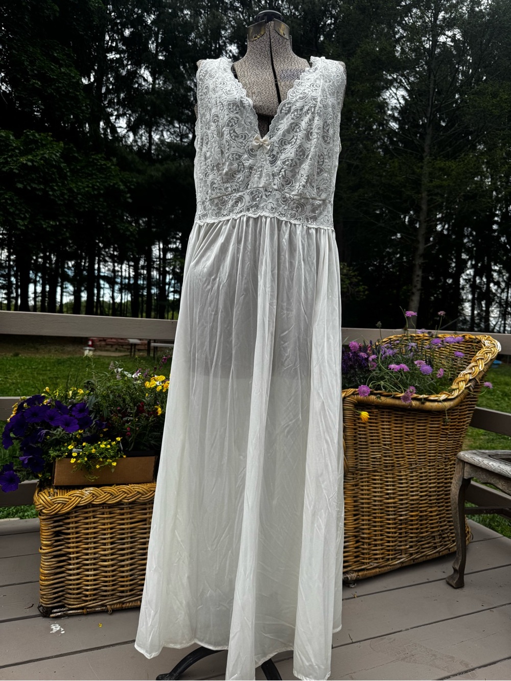 Vintage shadow line 3x nightgown sheer lace